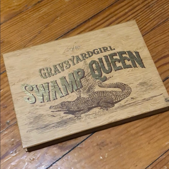 Tarte Graveyard Girl Swamp Queen Palette - Picture 1 of 2